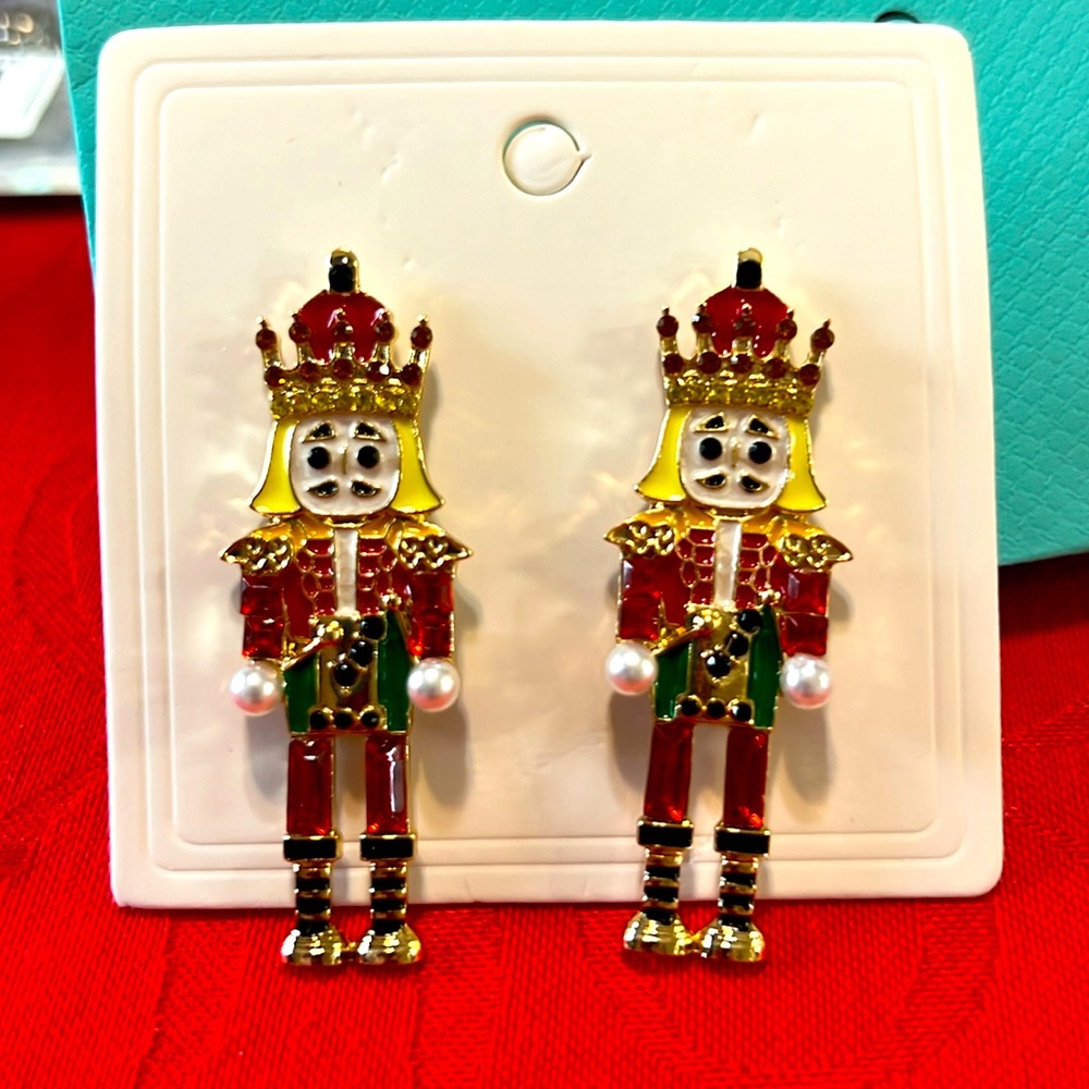 NWT Red Soldier Nutcracker Earrings